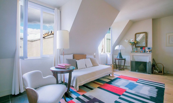 Quartier du Faubourg-Montmartre Apartment | Cozy 1 Bedroom in Center of Paris - Sc04