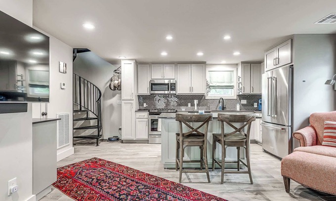 Tulsa House | Cozy 1-Bedroom Retreat in Tulsa