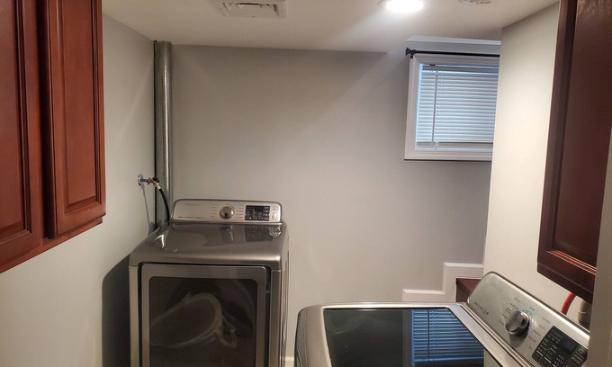 Ampere Apartment | Cozy 1BR 1BA APT W. AC 12 Minutes from EWR