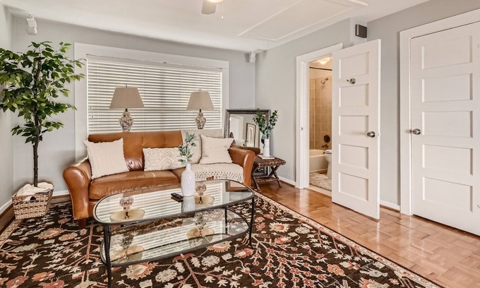 Park Cities House | Cozy 1BR Carriage at SMU's Doorstep  Your Dallas Haven