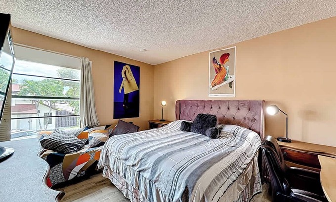 Fontainebleau House | Cozy 1BR Shared Home | Pool, Tennis & Lake Access