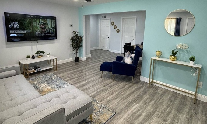 DeLand House | Cozy 2/2 Casita Retreat