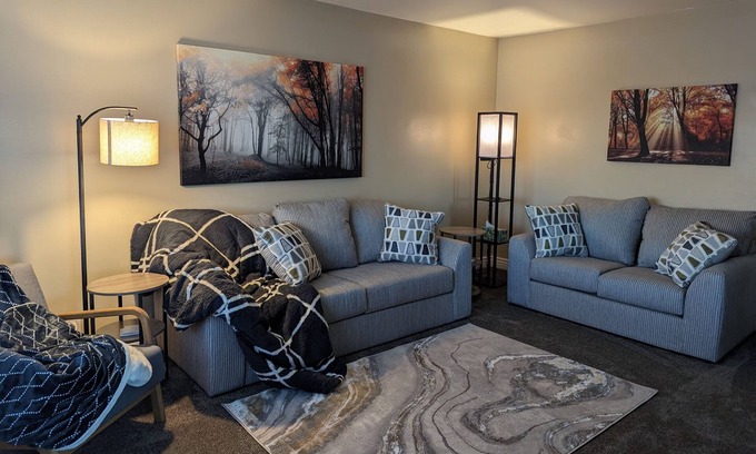 West Jordan Apartment | Cozy 2-bedroom apartment in nice Midvale with AC, WiFi