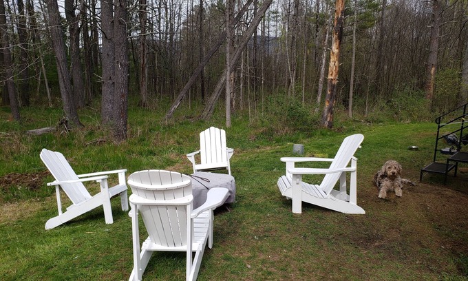 Lake George Cottage | Cozy 2 Bedroom cottage