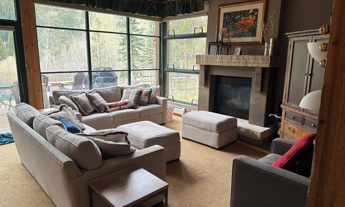 Keystone House | Cozy 2 Bedroom Keystone Townhouse Minutes From Lifts