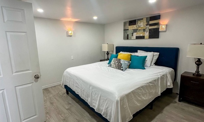 Durham Region House | Cozy 2 Bedroom Suite with fire pit and close to malls and restaurants