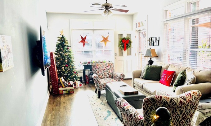 Downtown Chattanooga House | Cozy 2-bedroom Townhome with free parking in charming Downtown Chattanooga