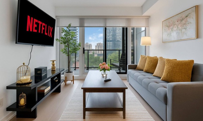 Downtown Toronto Hotel | Cozy 2BR - 5 min to Eaton Centre - Dundas Sq