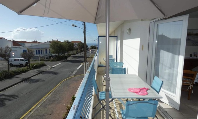 Notre-Dame-de-Monts Apartment | Cozy 2BR Apartment in Notre Dame de Monts - Close to Beach, Sleeps 6