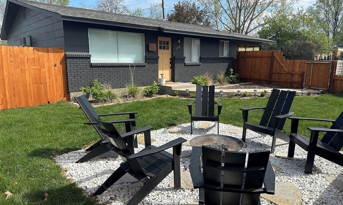 Nampa House | Cozy 2BR Retreat w/Firepit, DT Nampa/NNU Walkable