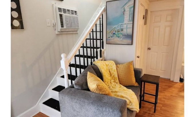 Amston Cottage | Cozy 3 bd Cottage w/ access to private lake