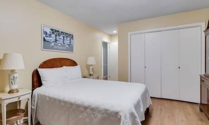 Lafayette House | Cozy 3 bed, 2 bath, plus an office space & a pool in midtown
