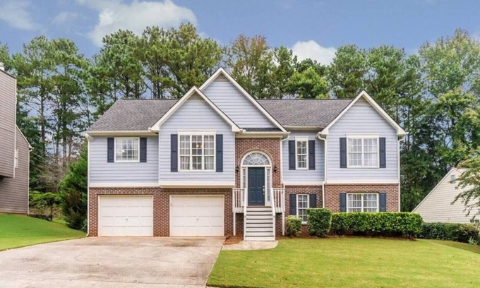 Woodstock Apartment | Cozy 3 Bedroom, 2 Bath Retreat in Woodstock