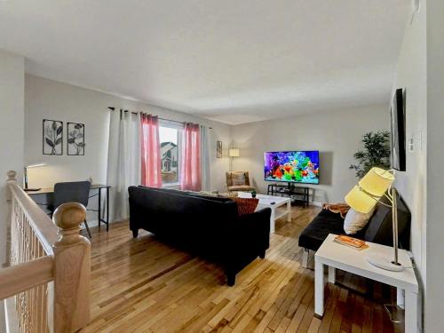 Moncton House | Cozy 3-BR Getaway - Hospital - NBCC - WFH Ready