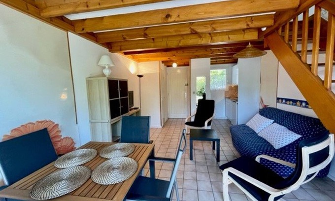 Saint-Pierre-Quiberon Villa | Cozy 3-Room House, 40m², Near Beach, Private Parking, Pet-Friendly