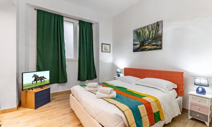 Careggi Rifredi Apartment | Cozy 35 sqm apartment, able to accommodate up to 3 people, located on the ground floor of a building (some steps to access). The property is located in a quiet residential area, equipped with all the main services and well served by public transport, ide