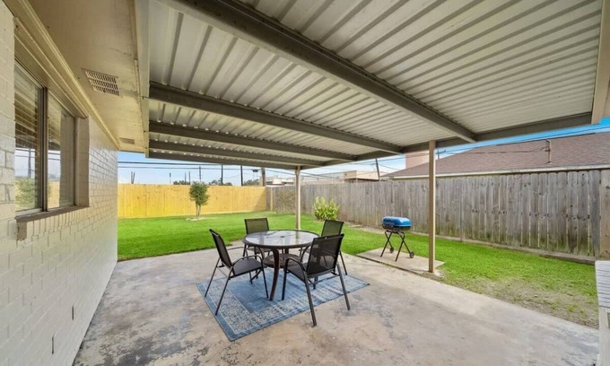 Pasadena House | Cozy 3BR Retreat:Game Room, Grill & Great Space