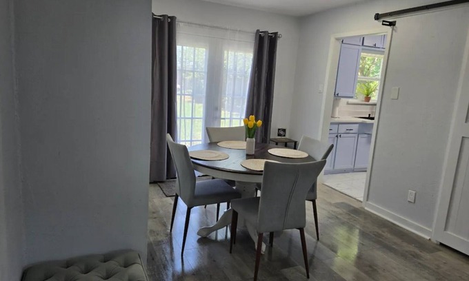 Grand Prairie House | Cozy 3BR Retreat by Stadiums, Parks & Theater
