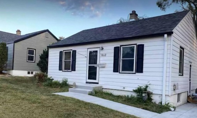 South Central Omaha House | Cozy 4BD in Aksarben - Pay Monthly