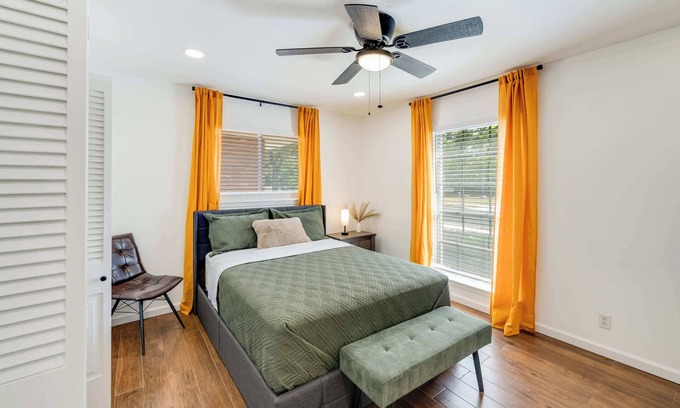 North San Antonio - SAT House | Cozy 4BR House with BBQ near Six Flags & SeaWorld