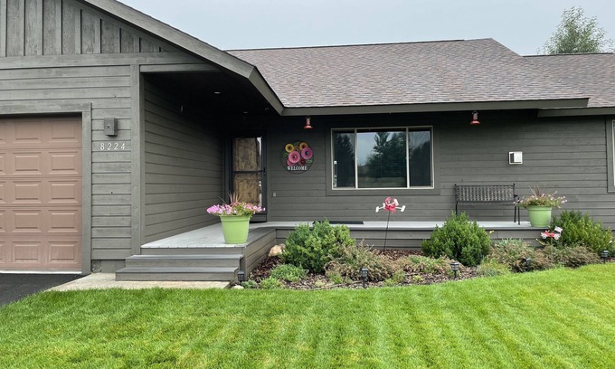 Victor House | Cozy 5 bedroom home in between Jackson Hole Mountain Resort and Grand Targhee.
