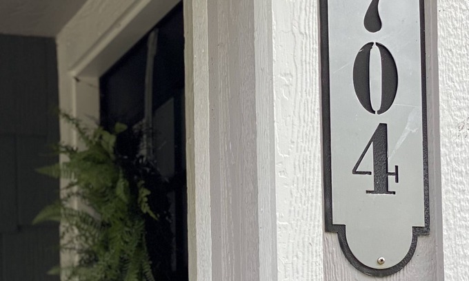 St. Marys House | Cozy and Clean 2 Bedroom 1 Bath Home