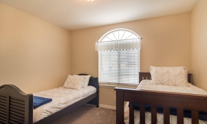 Twin Falls House | Cozy and Inviting Park Meadows House - Near St Lukes Hospital