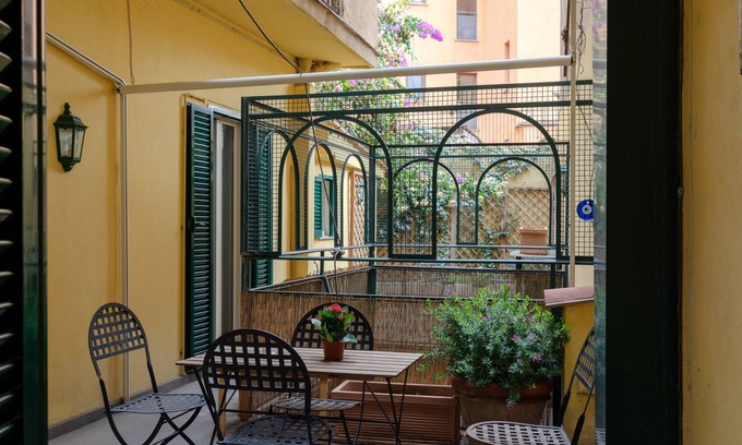 Rione XVI Ludovisi Apartment | Cozy and Quiet Apartment With Private Garden at Spanish Steps