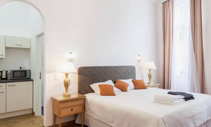 Wijk van de Squares Apartment | Cozy and Spacious Studio close to EU