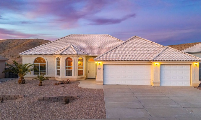 Bullhead City House | Cozy and spacious home, perfect for a weekend on the river!