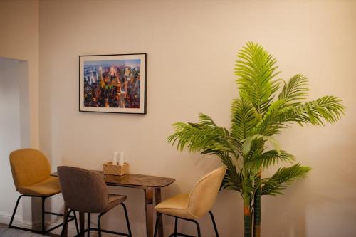 Leicester Apartment | Cozy and stylish 2 bedroom home