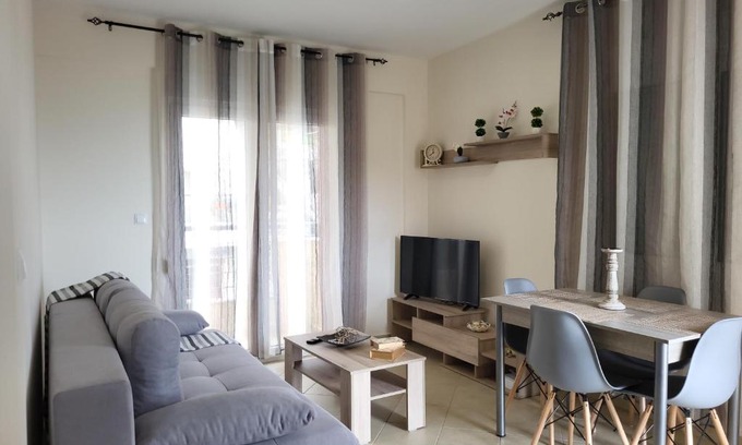 Kavala Apartment | Cozy And Sunny