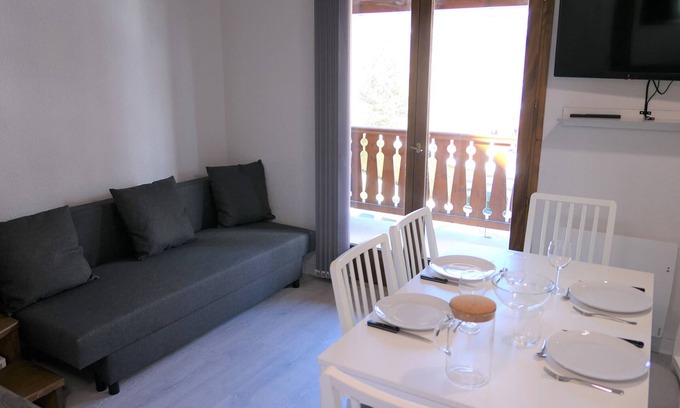 Saint-Gervais-les-Bains Apartment | Cozy apartment for 4 with balcony and parking in Saint-Gervais