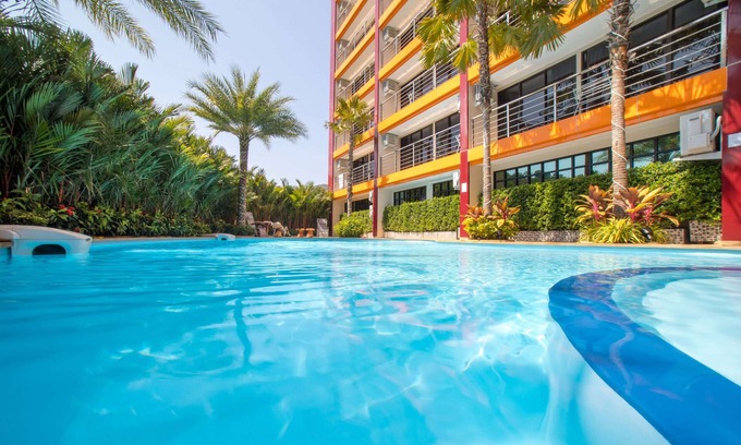 Nai Harn Apartment | Cozy Apartment close to Naiharn Beach, free Wifi