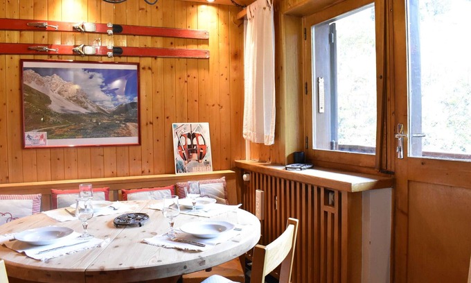 Meribel Centre Apartment | Cozy apartment for 5, central Méribel, south-facing balcony, divided living area, ski locker