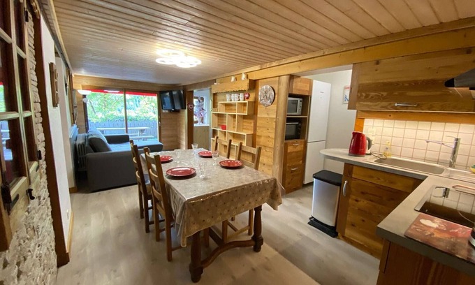 Le Grand-Bornand Apartment | Cozy apartment for 6 with large terrace and parking, close to activities