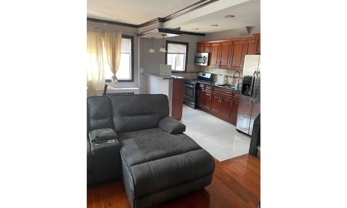 Queens Apartment | Cozy apartment in a quiet neighborhood