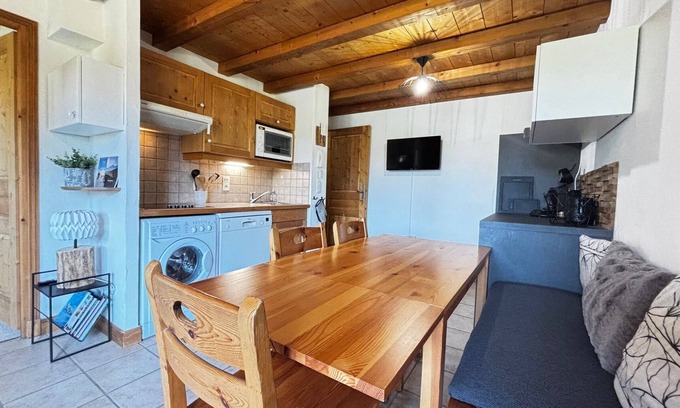 Le Cornix Apartment | Cozy apartment in Cernix near slopes, 2 bedrooms, terrace