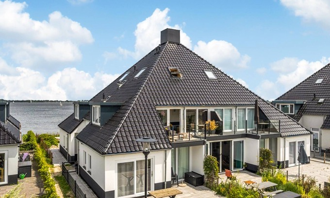 Offingawier Apartment | Cozy apartment in Offingawier