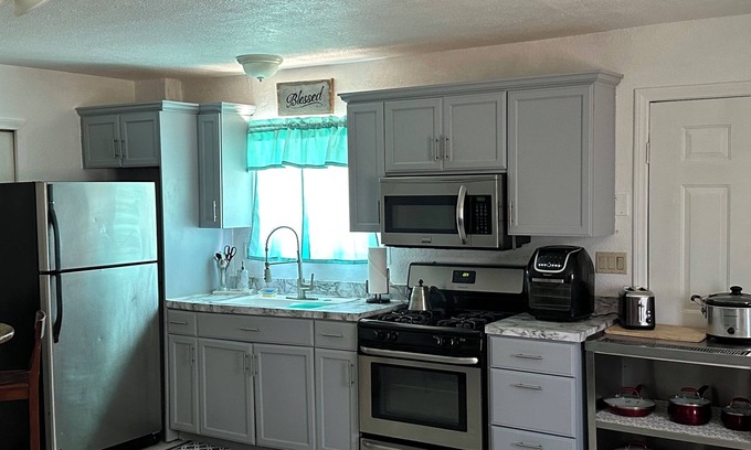 Apple Valley Apartment | Cozy Apartment located centrally between Los Angeles and Las Vegas!