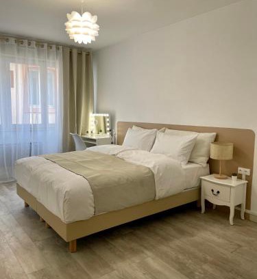 Poincare Apartment | Cozy Appartement Halles Strasbourg