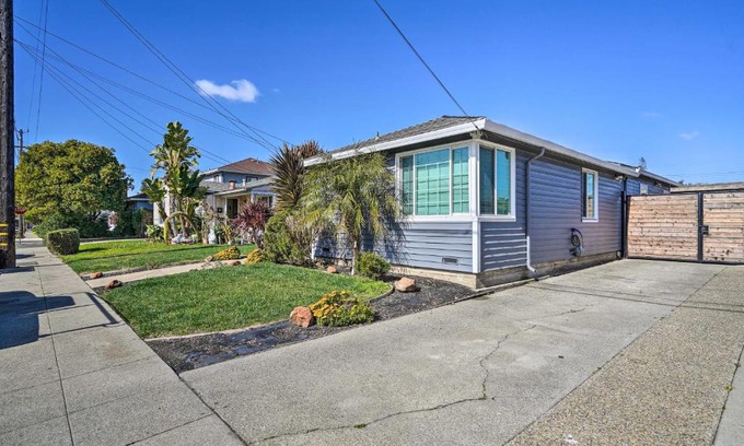 Ashland House | Cozy Bay Area Vacation Rental with Patio