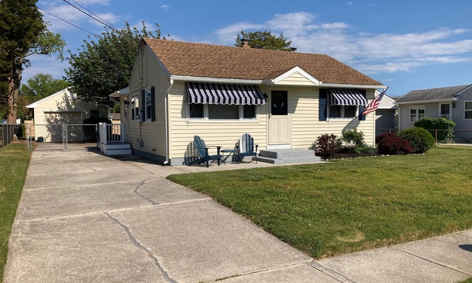North Cape May Cottage | Cozy Bay Cottage in North Cape May