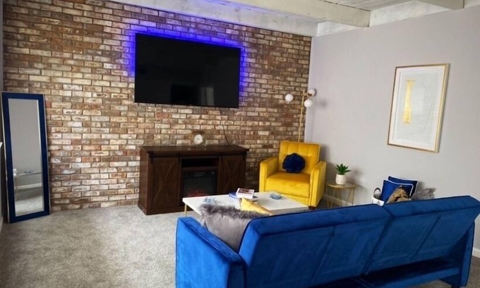 Gulfport Apartment | Cozy Beach Loft Walking Distance To The Beach! 🏖️