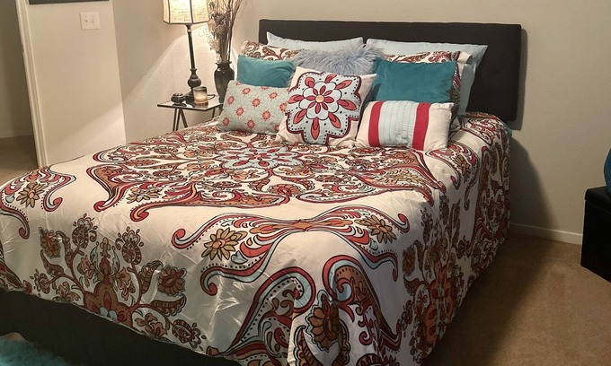Fresno House | Cozy Beautiful Private Bedroom with key lock for your privacy