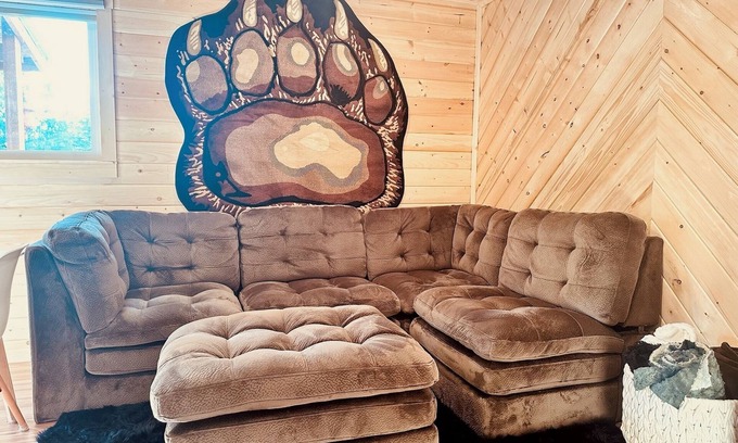 Big Lake Cabin | Cozy Big Lake Cabin Retreat with Washer & Dryer and Private Hot Tub & Sauna