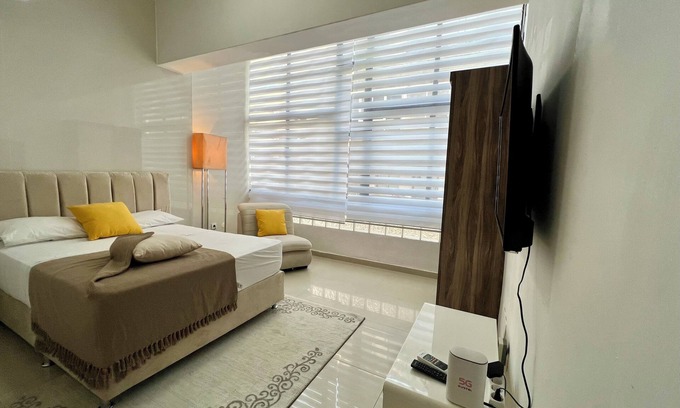 Luanda Apartment | Cozy BlueSky studio at bay of Luanda