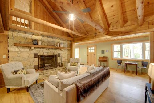 Bath House | Cozy Cabin 12 Mi to Miami University - Oxford!