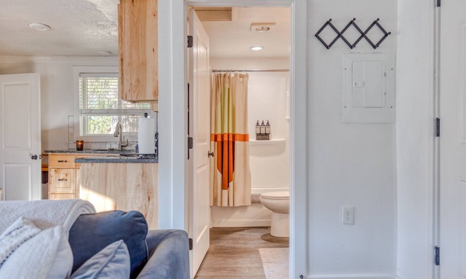 Rhododendron Cabin | Cozy cabin at the base of Mt. Hood. Hot Tub /Close to Skiing /Pet Friendly