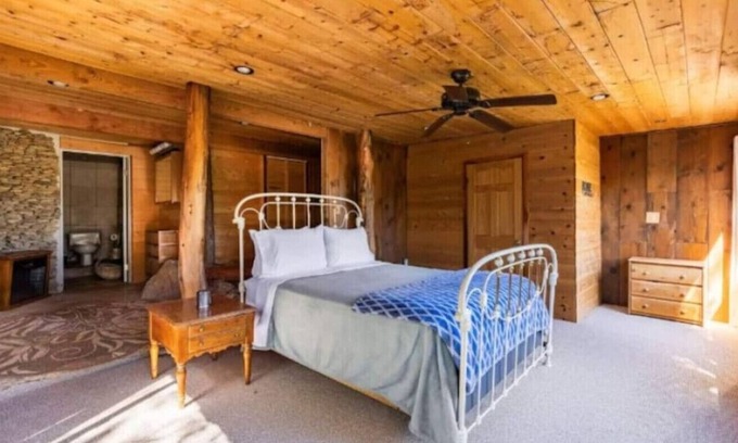 Pauma Valley House | Cozy Cabin | Hot Tub | Sauna | Fireplace